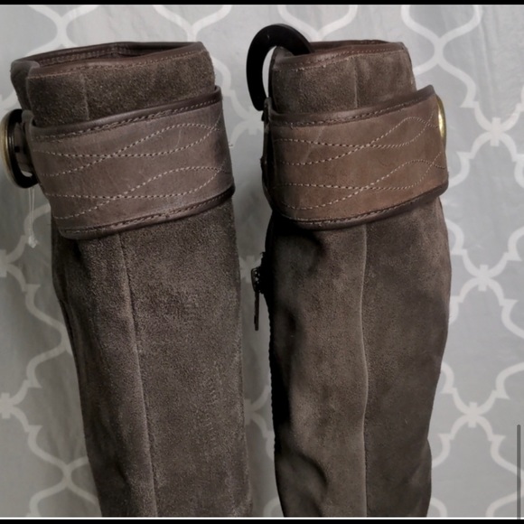 Timberland Boots - Picture 2 of 6